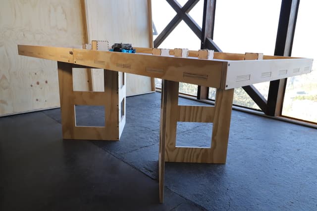 Mesa para montar pista y props